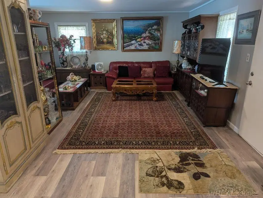 47546 Roland ST, Utica, MI 48317 - #2