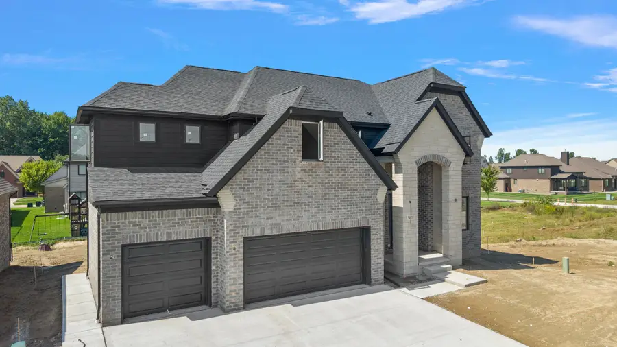 54437 Palomino DR, Shelbytwp, MI 48316 - #2