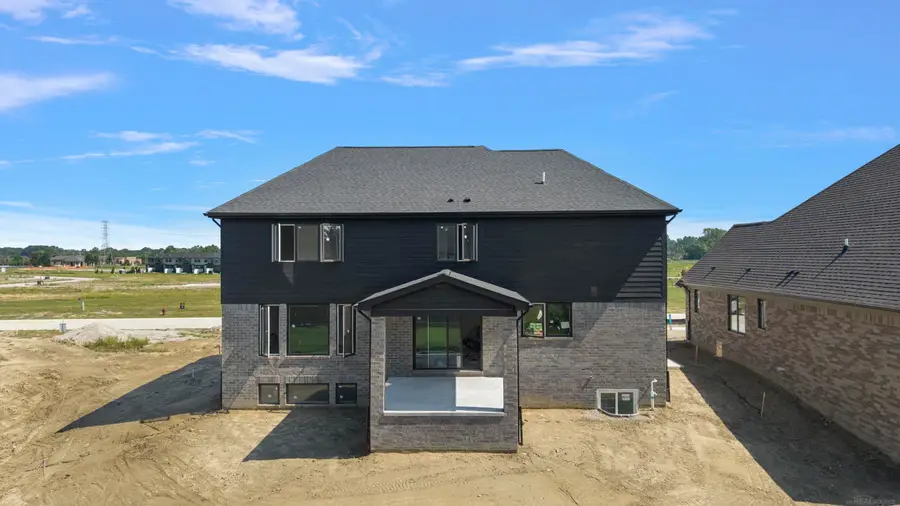 54437 Palomino DR, Shelbytwp, MI 48316 - #3