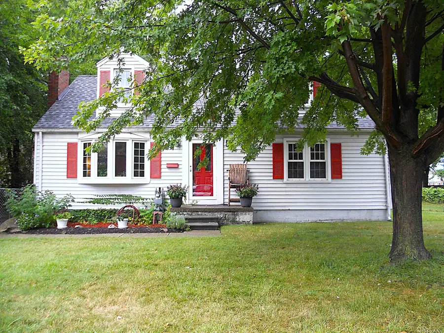 8239 Garbor DR, Warren, MI 48093 - #2