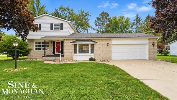 68350 Mary ST, Richmond, MI 48062