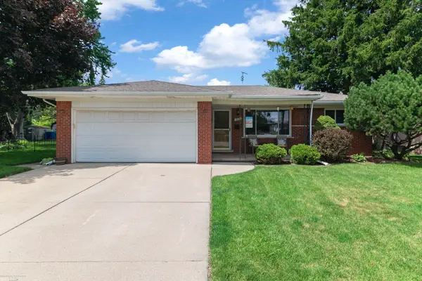 3825 Hillcrest ST, Warren, MI 48092