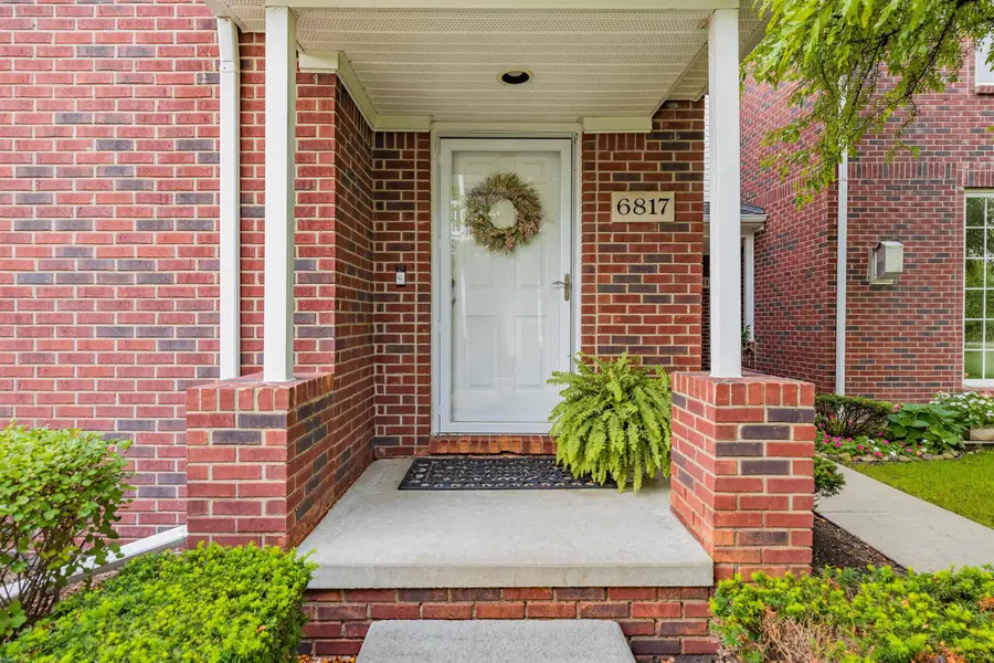 6817 Boulder Pointe DR, Washington, MI 48094 - #2