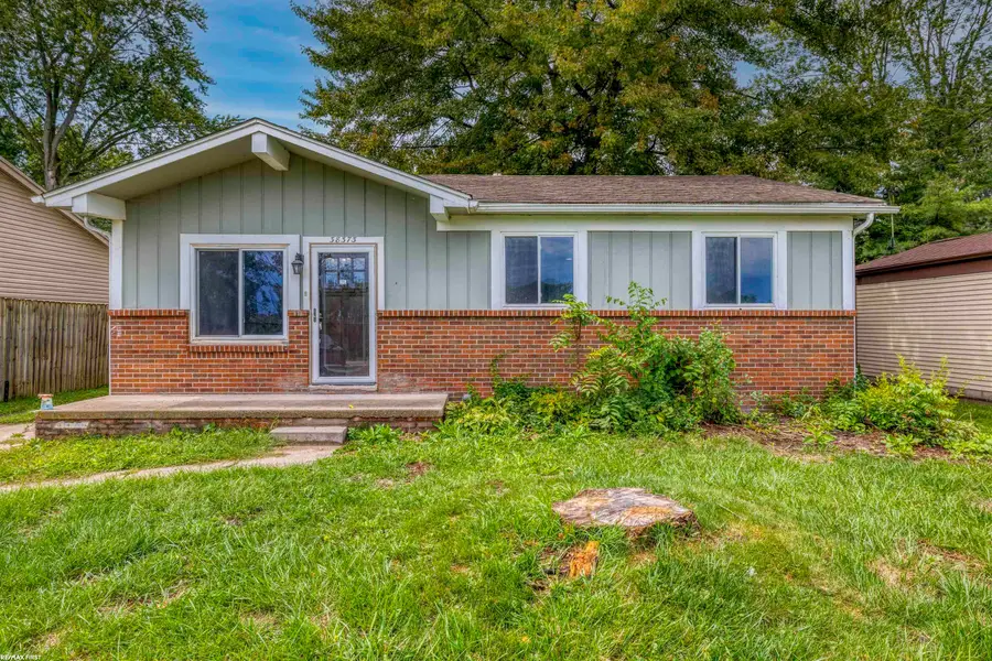 38373 Cherry Ln LN, Harrison Township, MI 48045 - #3