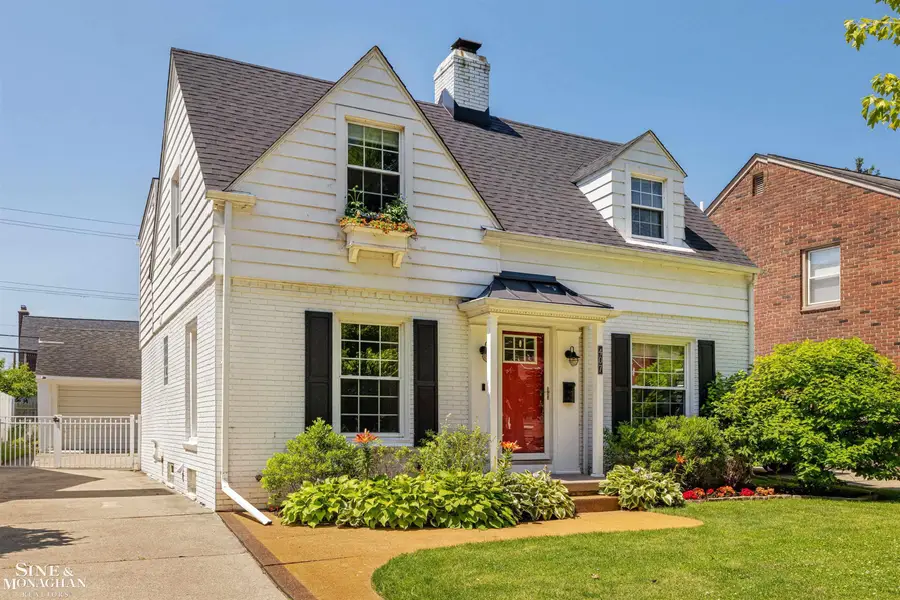 407 Lothrop RD, Grosse Pointe Farms, MI 48236 - #2