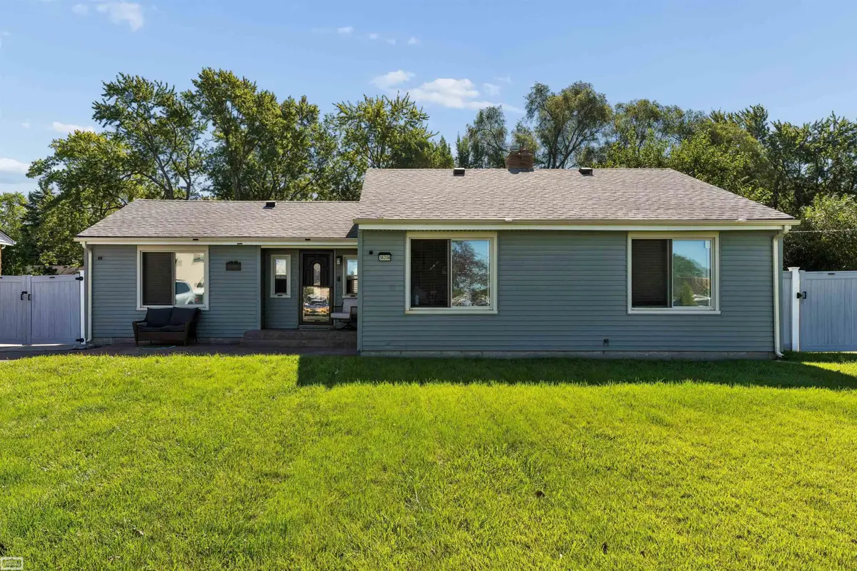 38208 S Groesbeck ST, Clinton Township, MI 48036 - #1