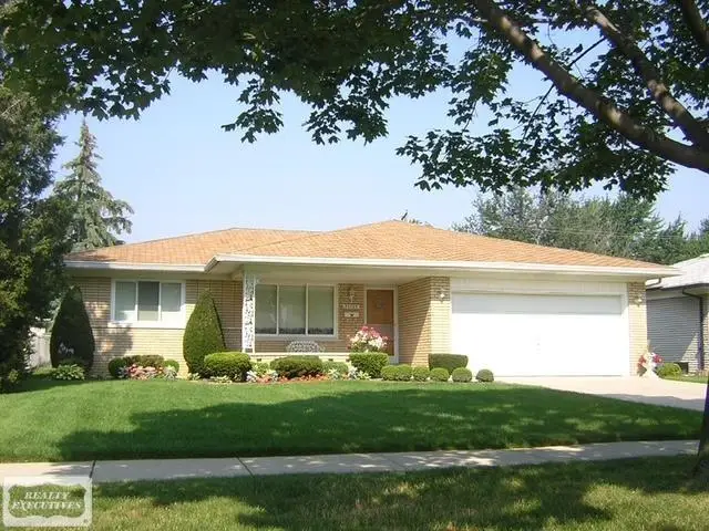 33725 Somerset DR, Sterling Heights, MI 48312 - #1