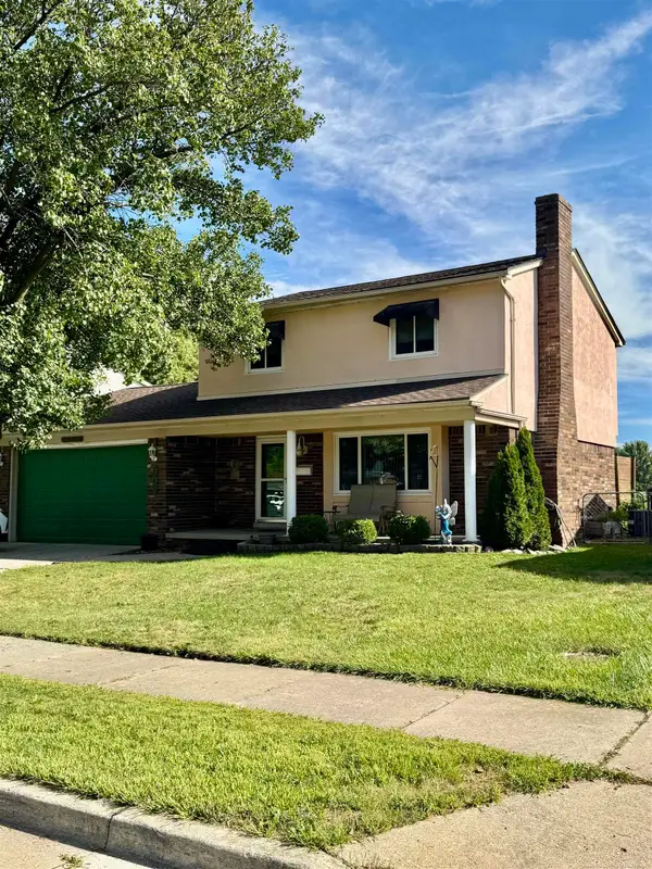 20400 Pleasant  ST, StClairShores, MI 48080
