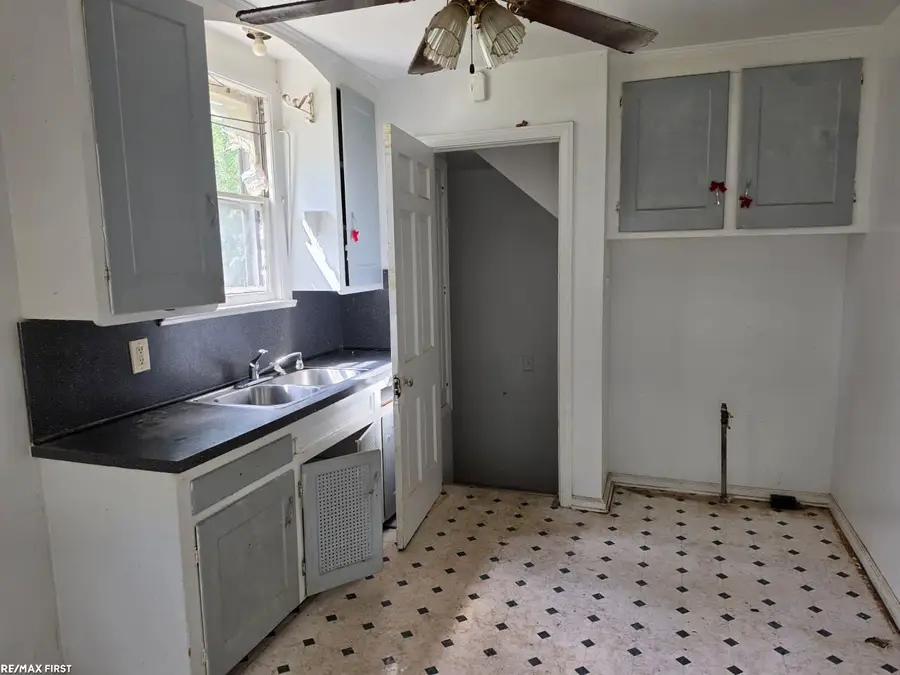 18269 Stout ST, Detroit, MI 48219 - #3