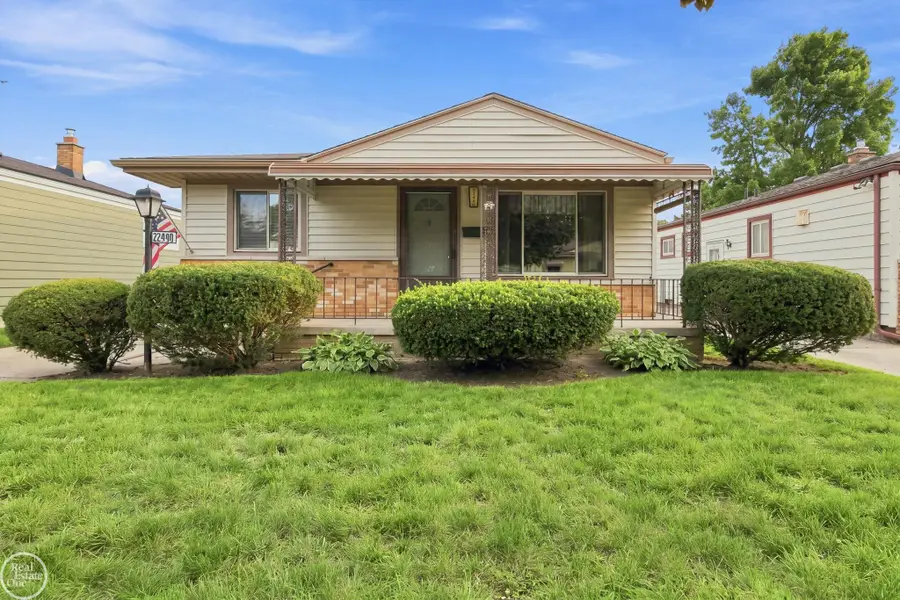 22440 Lake DR, Saint Clair Shores, MI 48082 - #3