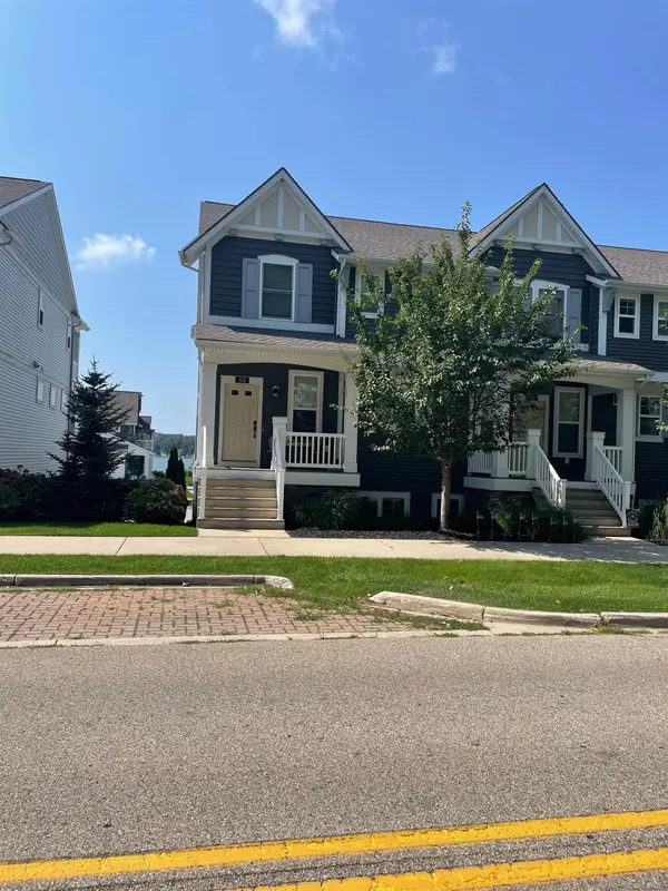 928 S Lake ST, Whitehall, MI 49461