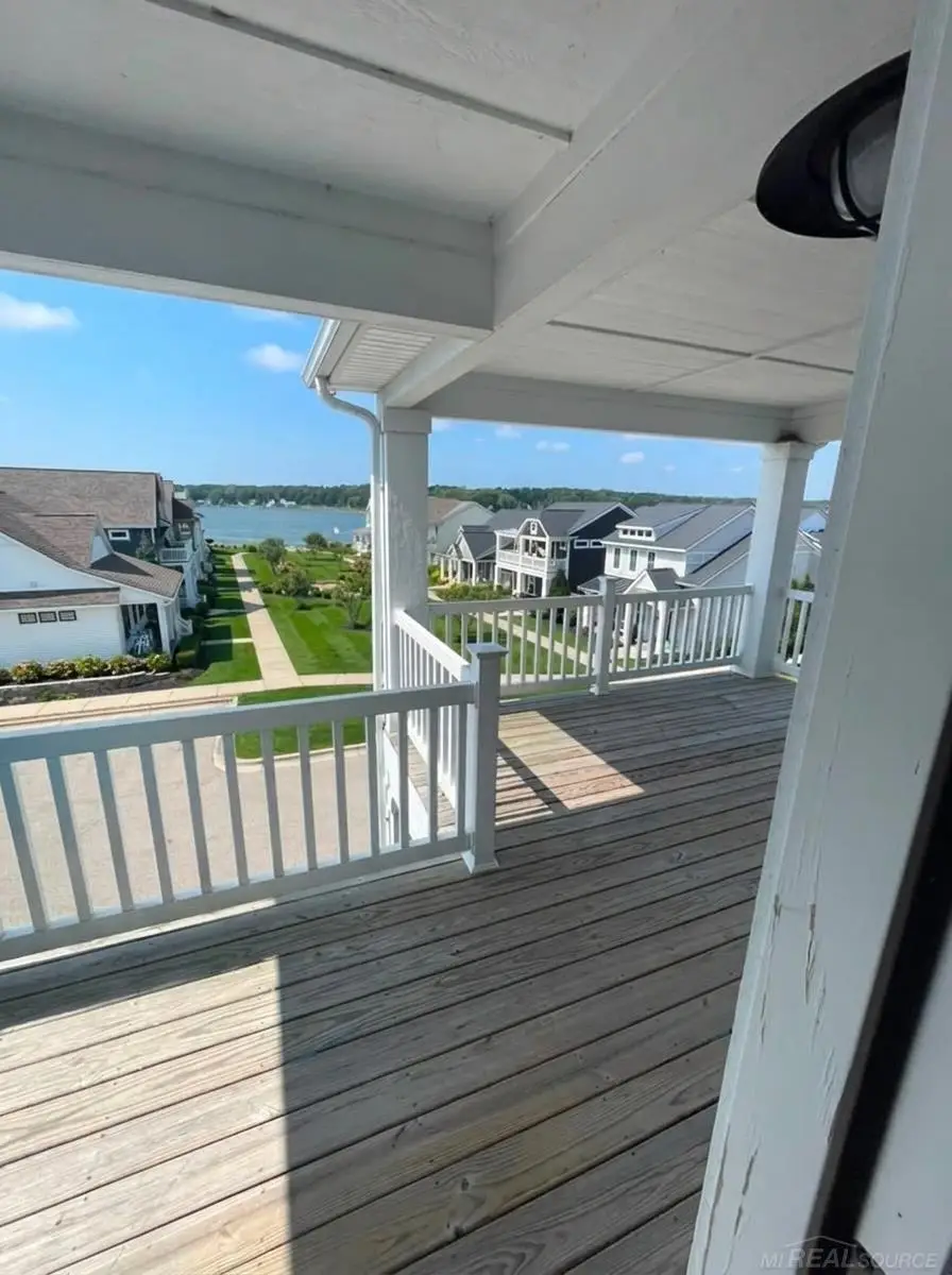 928 S Lake ST, Whitehall, MI 49461 - #3