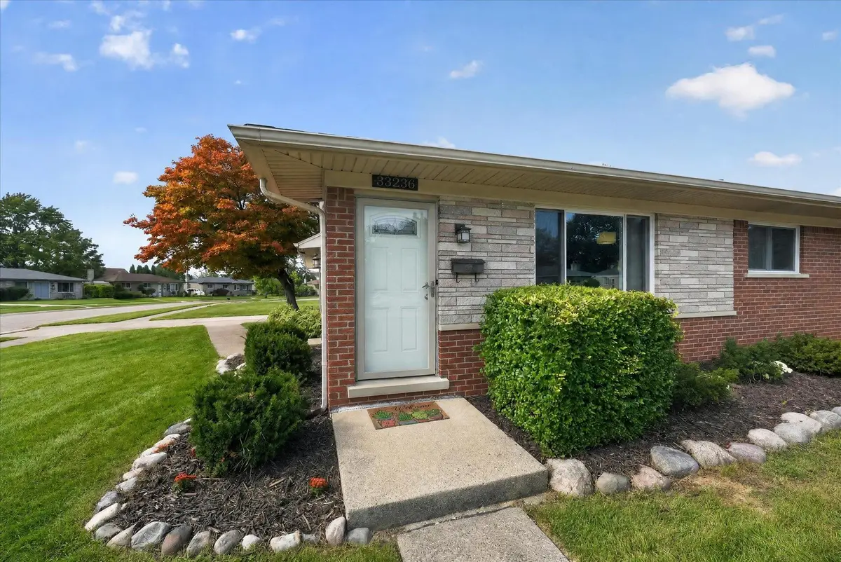 33236 Morrison CT, Sterling Heights, MI 48312 - #1