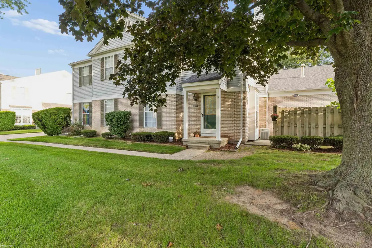 24611 Lake Meadow ST, Harrison Township, MI 48045 - #1