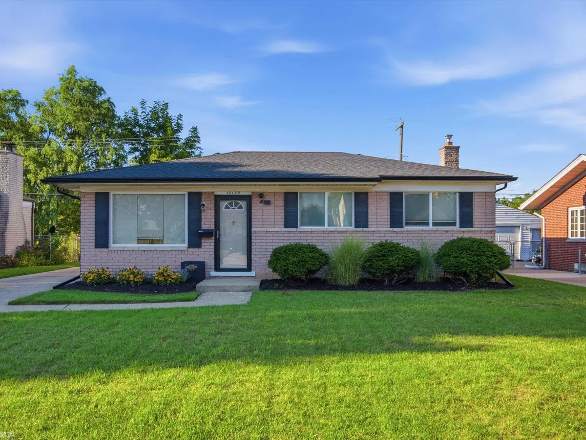 12139 Brougham DR, Sterling Heights, MI 48312 - #1