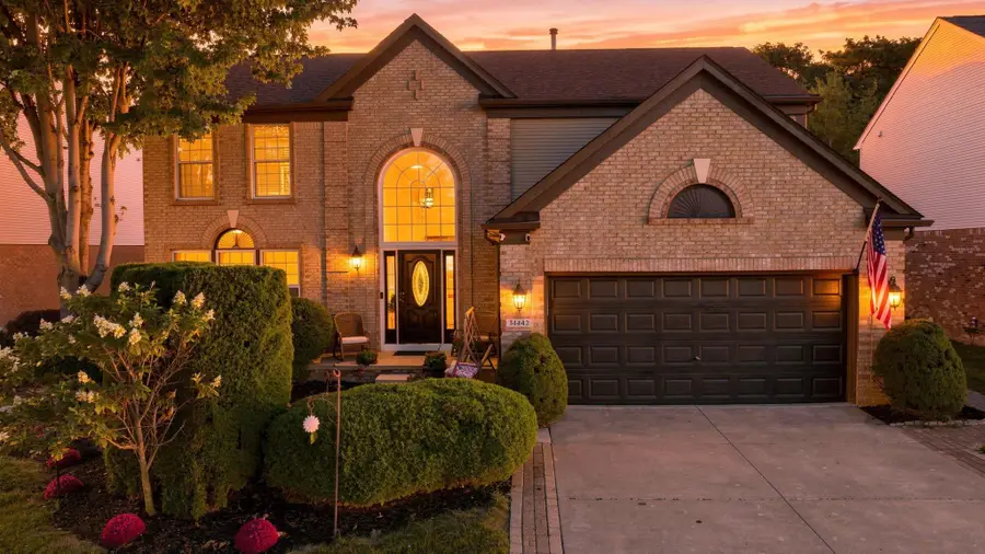 34442 Orsini DR, Sterling Heights, MI 48312 - #2