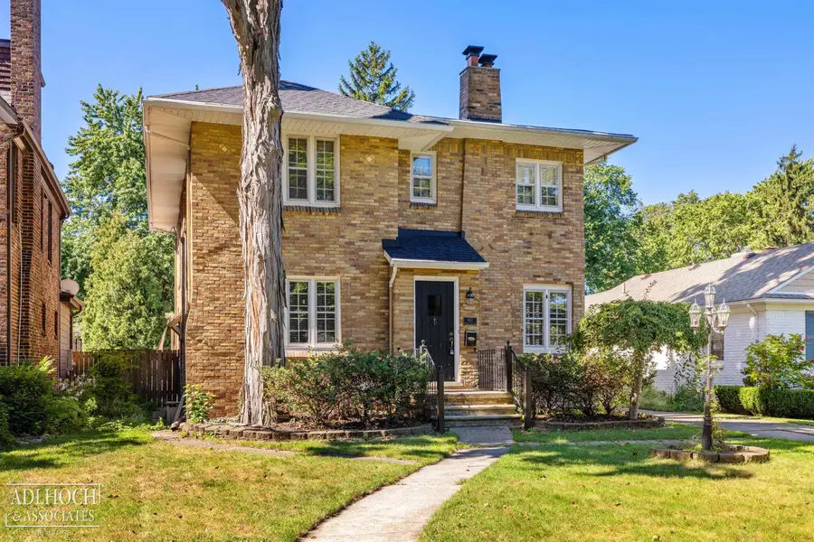 627 Washington RD, Grosse Pointe, MI 48230 - #2