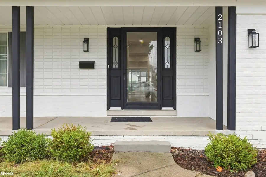 2103 Atlas DR, Troy, MI 48083 - #3