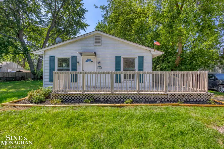 905 Liberty RD, Algonac, MI 48001 - #2