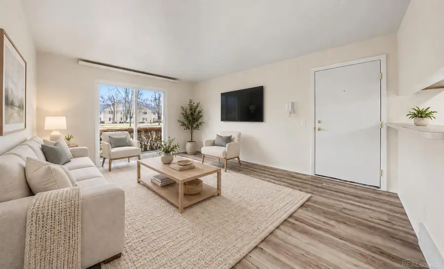 34680 Huntley, Sterling Heights, MI 48312 - #2