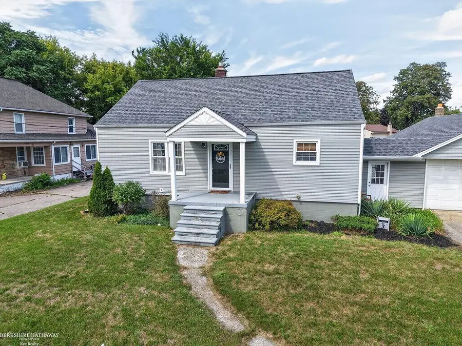 12121 Canal RD, Sterling Heights, MI 48313 - #3