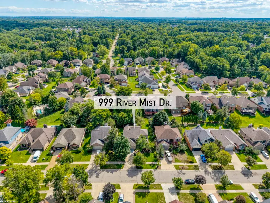 999 River Mist DR, Rochester, MI 48307 - #3
