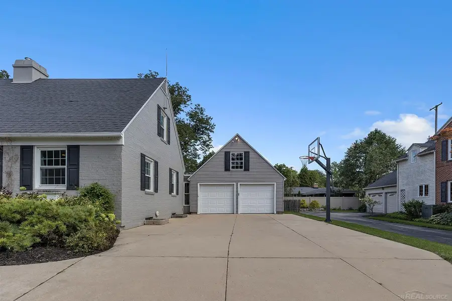 346 NE Bel Air DR, Grand Rapids, MI 49503 - #2