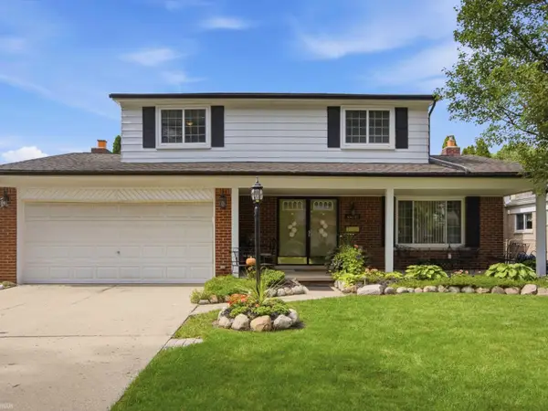 40381 Flagstaff DR, SterlingHeights, MI 48313