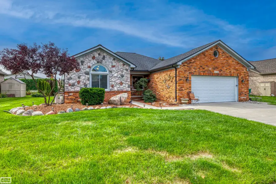 47788 Meadowbrook DR, Macomb, MI 48044 - #3