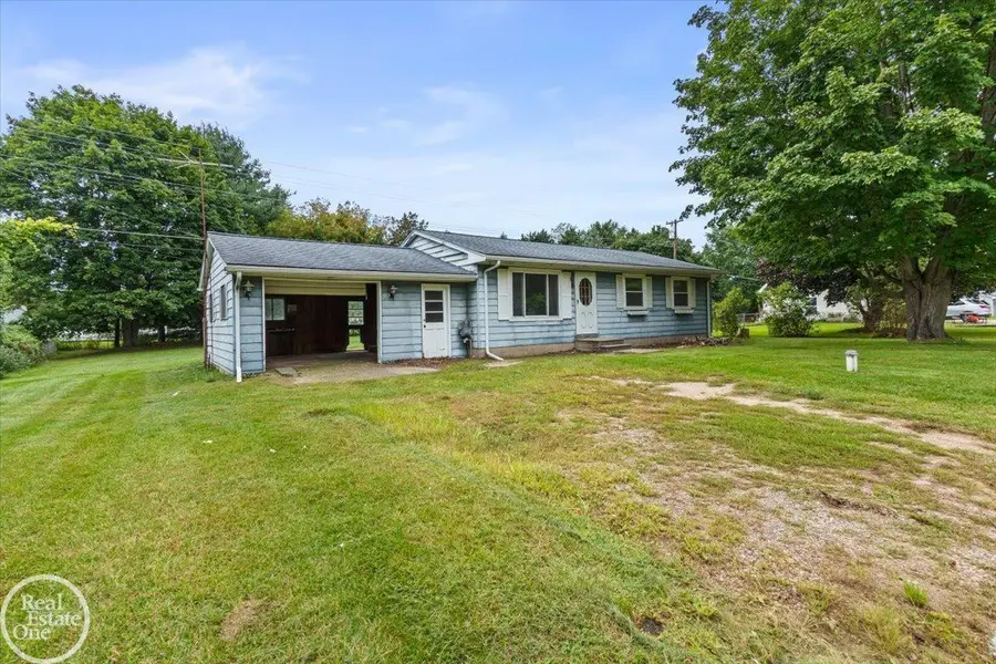 2671 Fish Lake RD, Lapeer, MI 48446 - #2