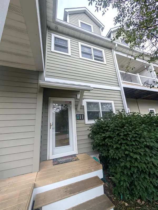 560 Little Lake, AnnArbor, MI 48103