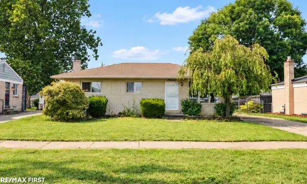 35247 Kelly RD, ClintonTownship, MI 48035