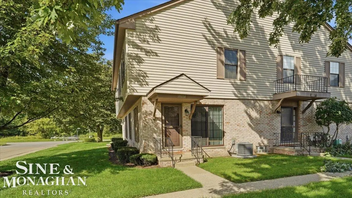 35114 N Bay Circle ST, Harrison Township, MI 48045 - #1