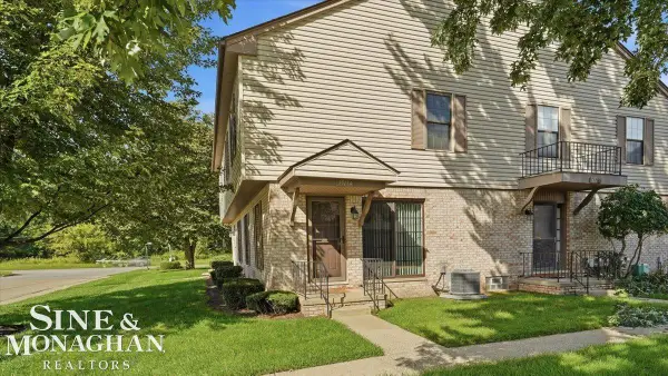 35114 N Bay Circle ST, HarrisonTownship, MI 48045