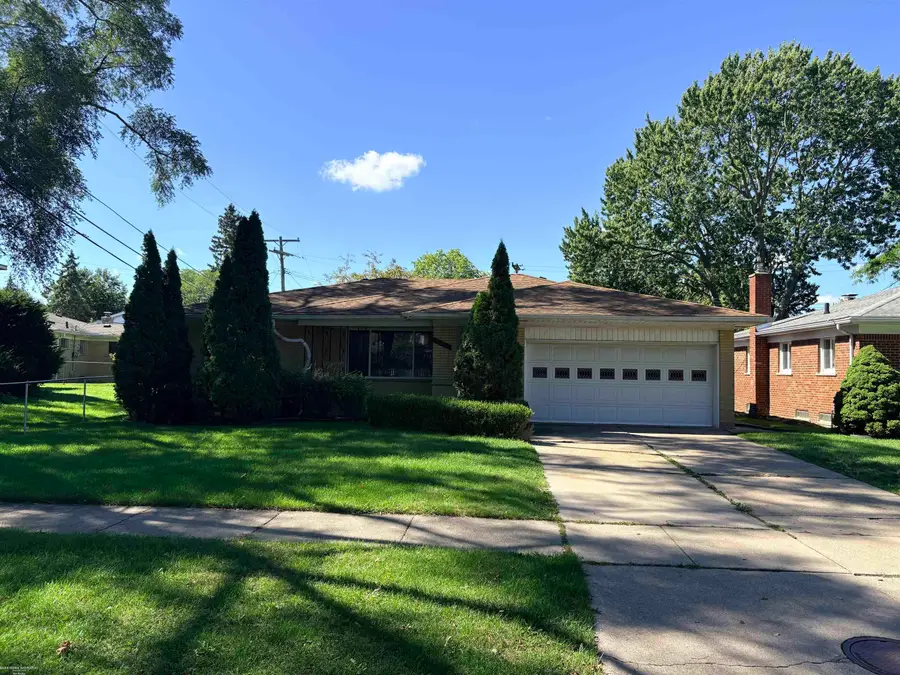 31225 Frank DR, Warren, MI 48093 - #2