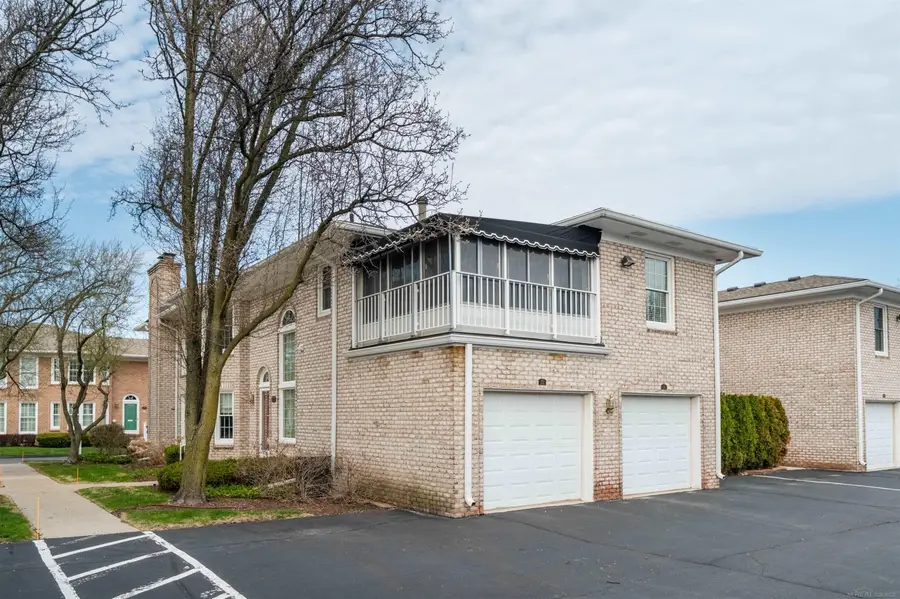 172 Windwood Pointe AVE, Saint Clair Shores, MI 48080 - #3