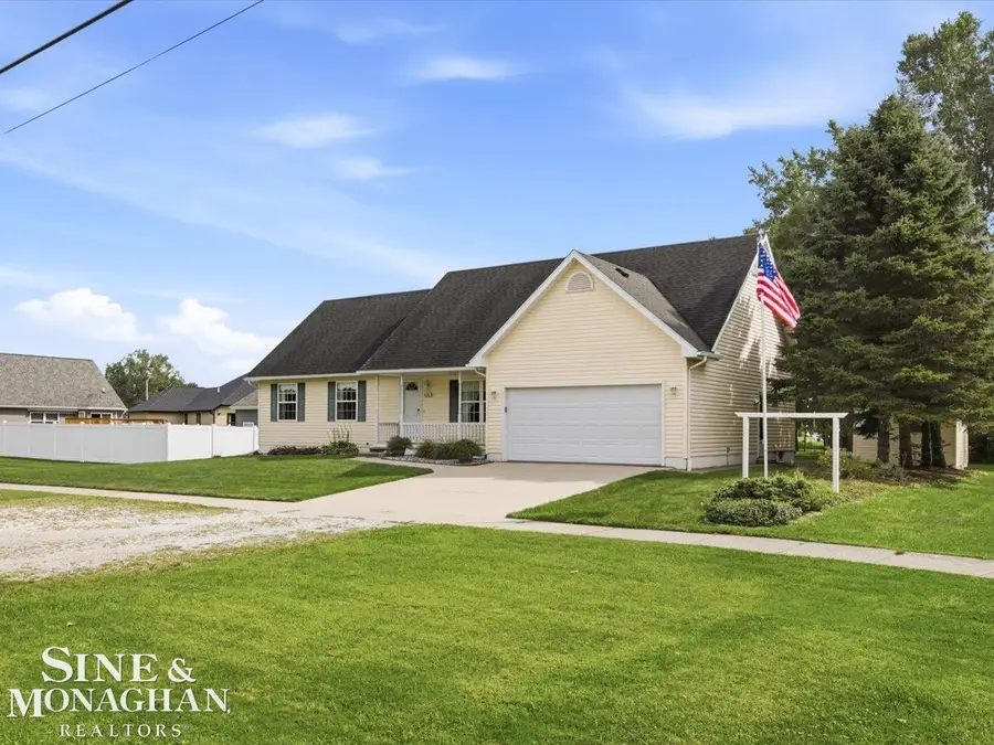 4281 Ravenswood RD, Marysville, MI 48040 - #2
