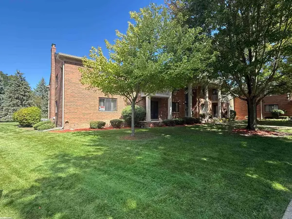 42188 Toddmark Ln, ClintonTownship, MI 48038
