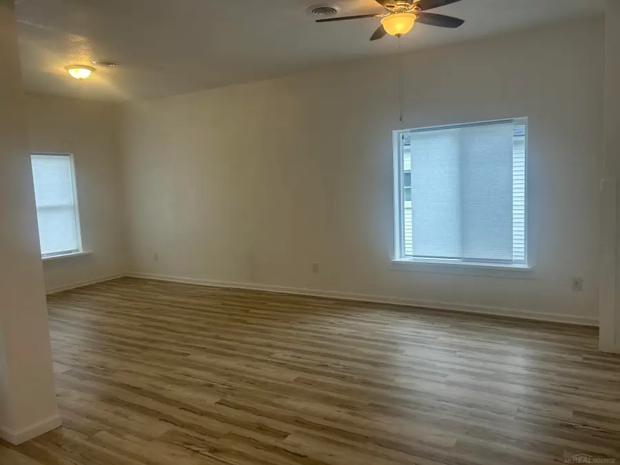 1473 Division, Muskegon, MI 49441 - #2