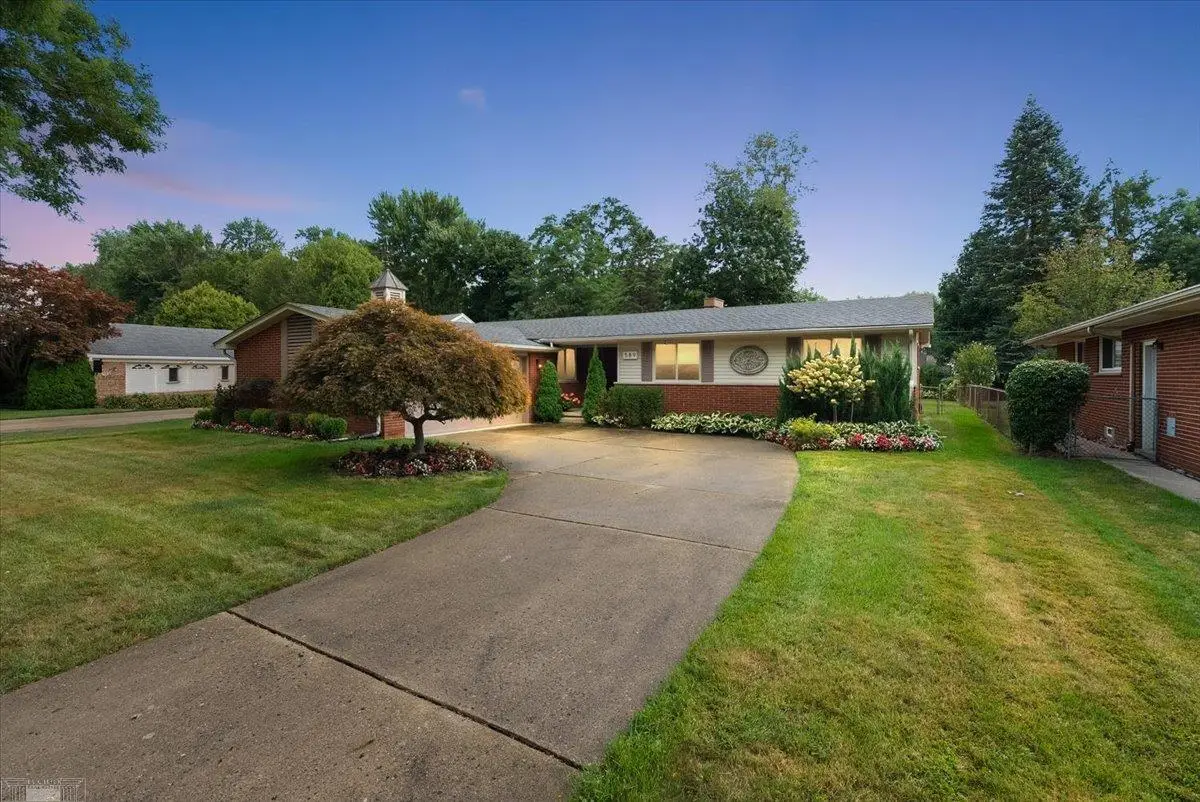 589 Anita AVE, Grosse Pointe Woods, MI 48236 - #1