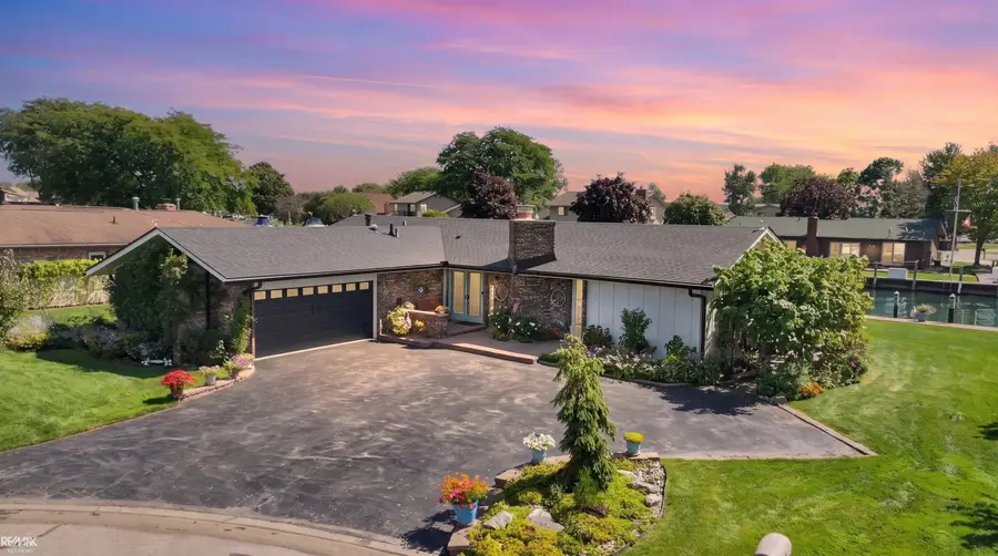 7339 Riverside DR, Pearl Beach, MI 48001 - #2