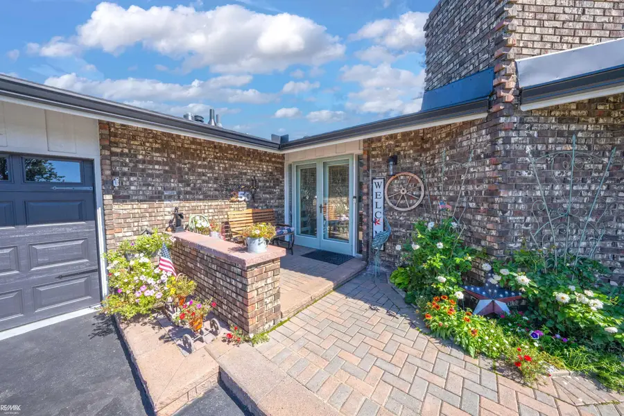 7339 Riverside DR, Pearl Beach, MI 48001 - #3