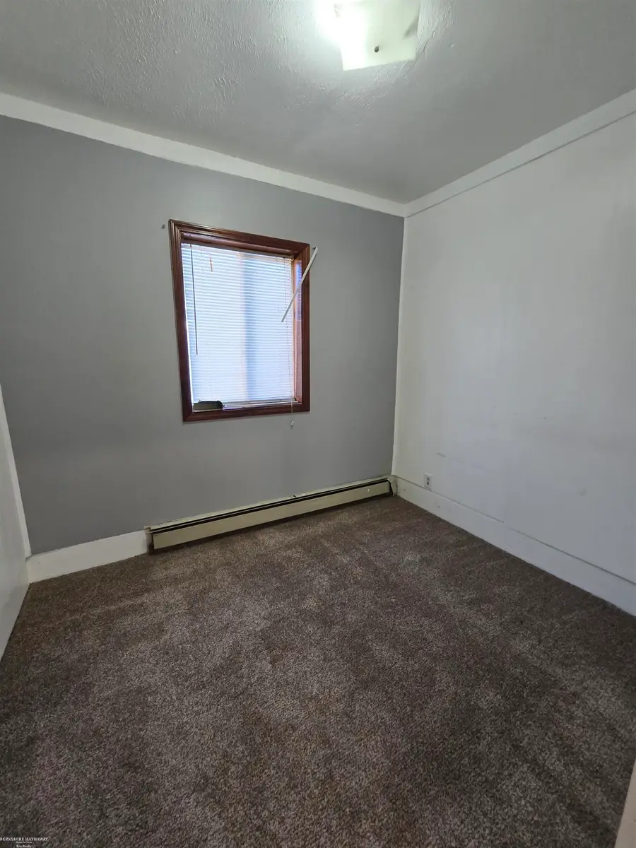 907 Michigan ST, Port Huron, MI 48060 - #3
