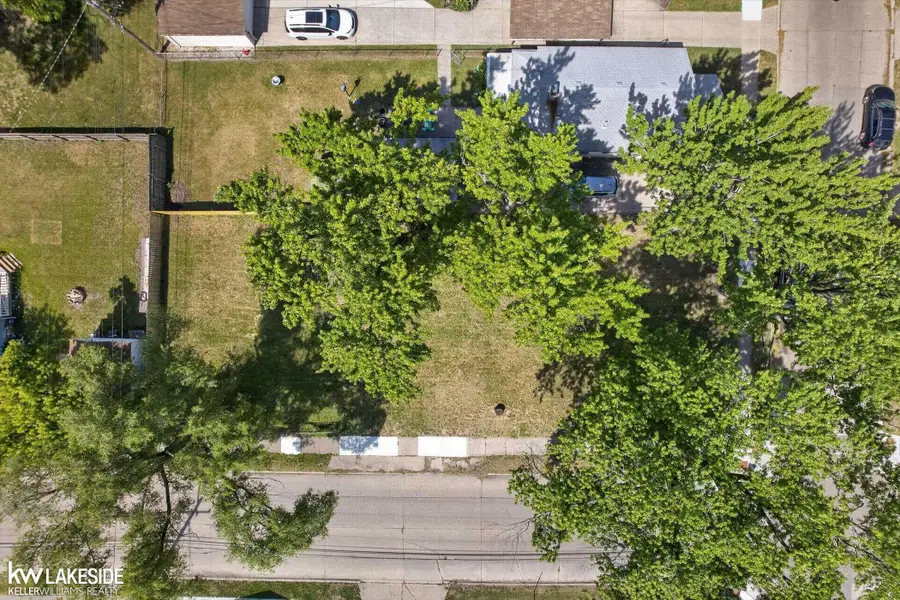1336 E Meyers AVE, Hazel Park, MI 48030 - #3