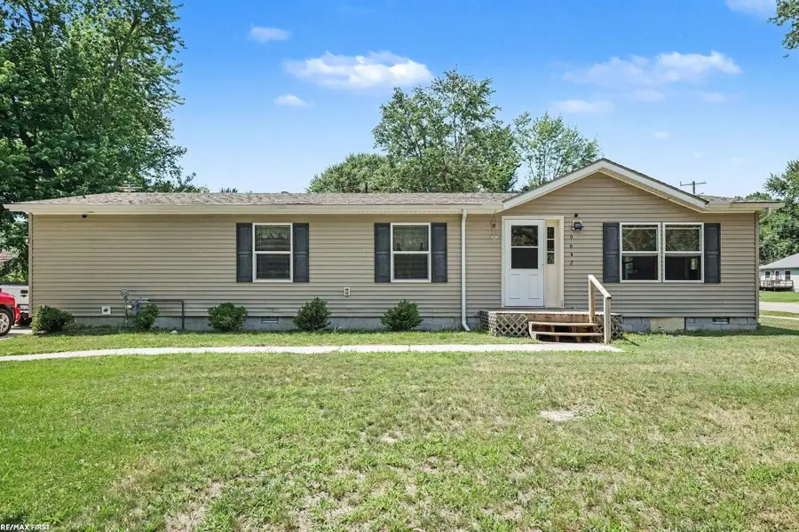 9642 Meadowbrook ST, Algonac, MI 48001 - #2