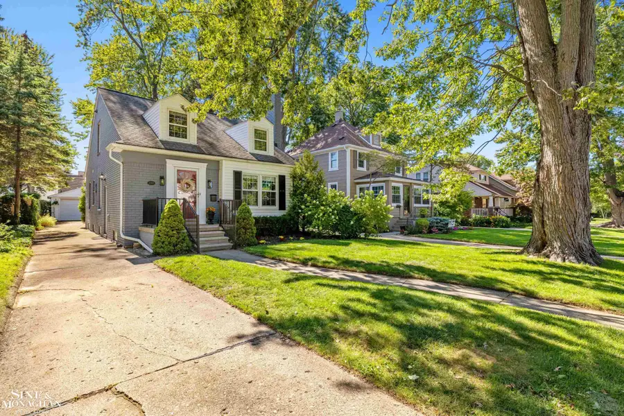 277 Ridgemont, Grosse Pointe Farms, MI 48236 - #2