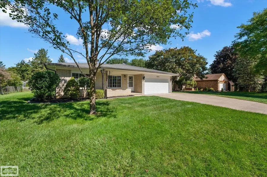 5075 Caraway DR, Sterling Heights, MI 48314 - #3