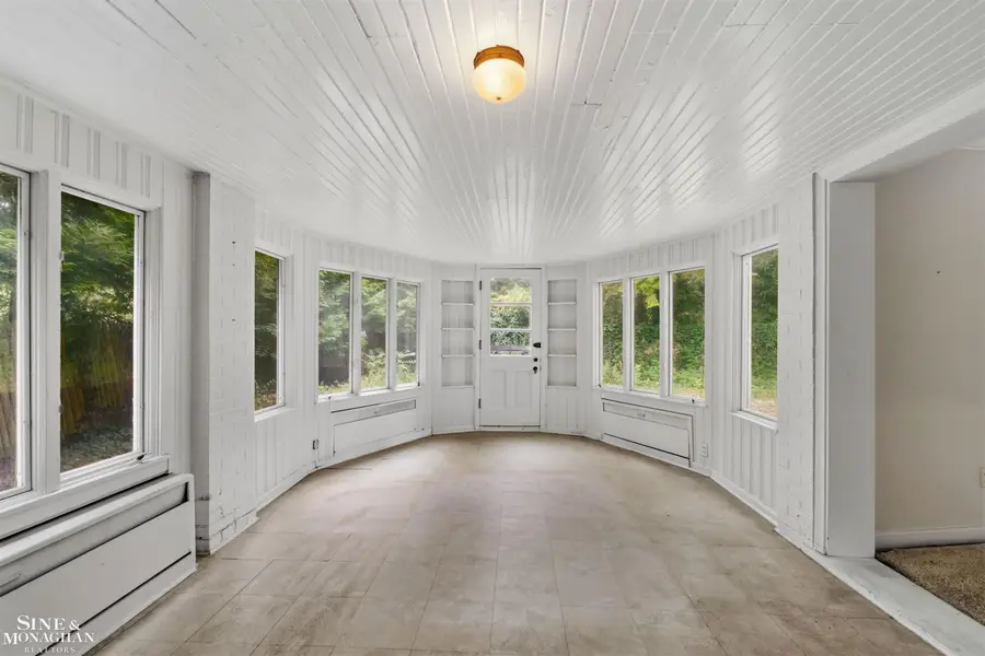 41 Beacon Hill RD, Grosse Pointe Farms, MI 48236 - #3