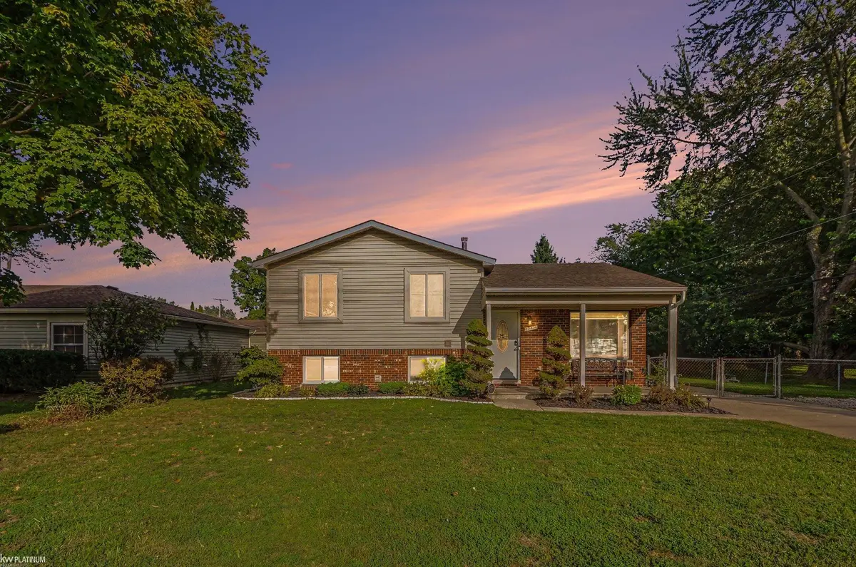 39436 Shoreline DR, Harrison Township, MI 48045 - #1