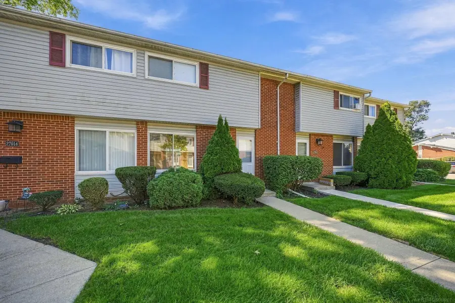 27908 Eastwick Square DRS, Roseville, MI 48066 - #3